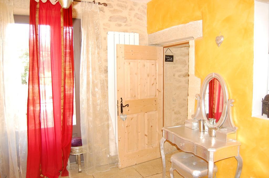 Maison D'Hotes Le Mas De Lila Вер-Пон-дю-Гар Номер фото