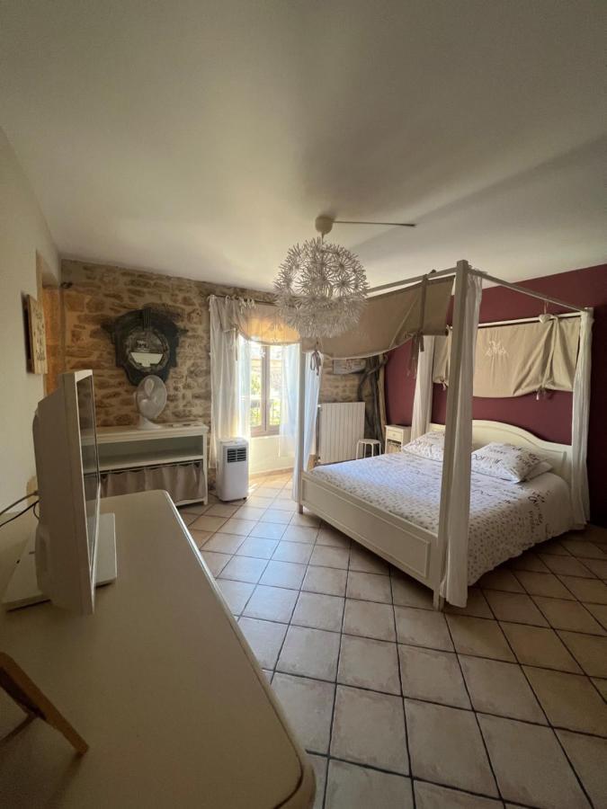 Maison D'Hotes Le Mas De Lila Вер-Пон-дю-Гар Екстер'єр фото